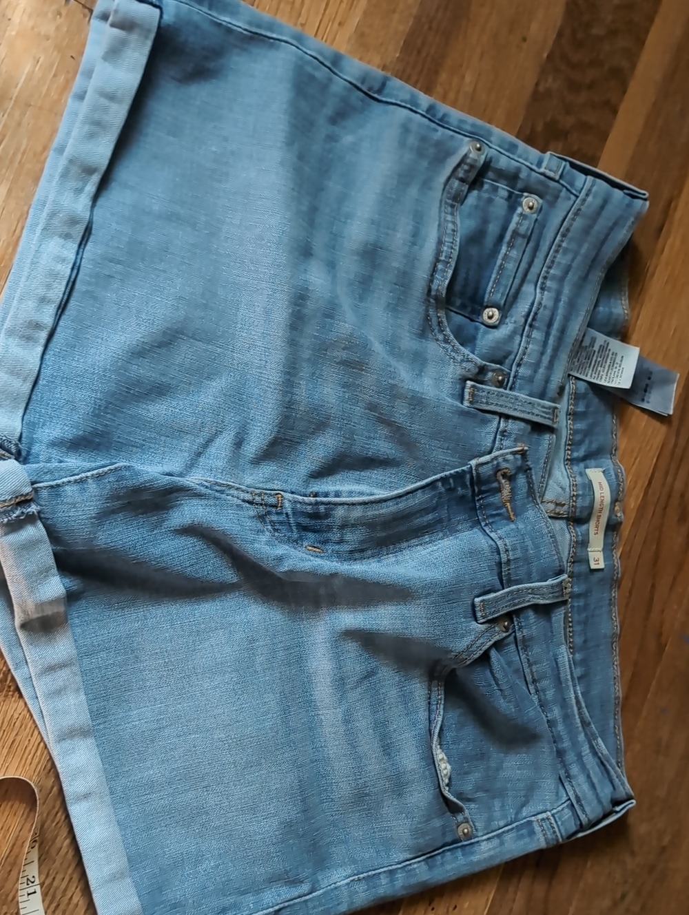 Levis